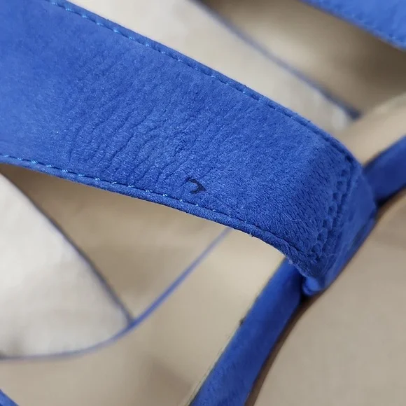 INC International Concepts bright cobalt blue stiletto statement heels size 9.5 - Picture 6 of 16